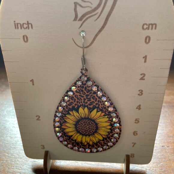 Bundle 3 for $12. Statement Earrings – Sunflower & Leopard Print w/ Rhinestones - Picture 3 of 3